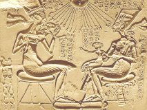 Akenaton, Nefertiti y sus hijos