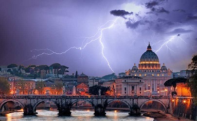 Lightning strikes The Vatican